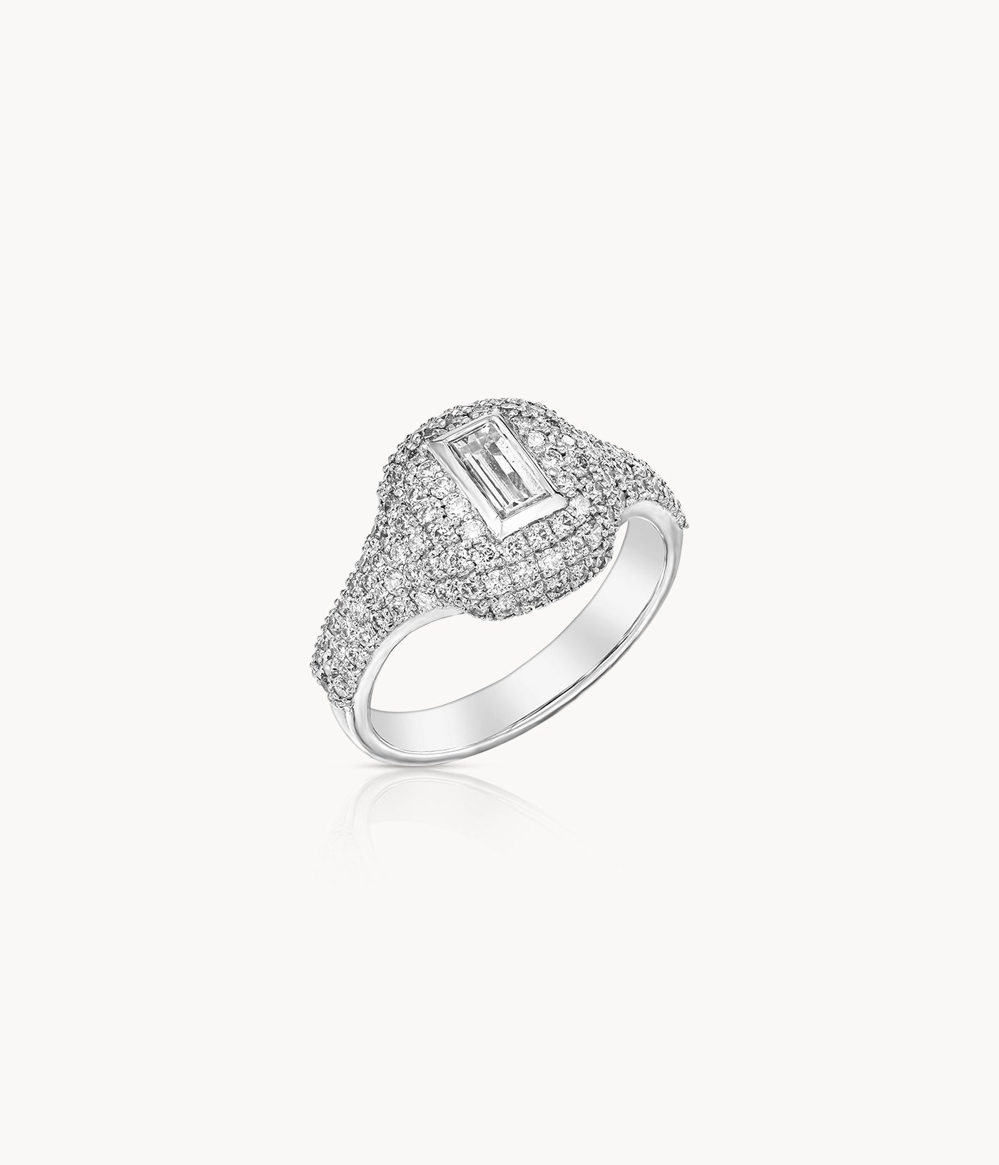 Baguett Shaped Diamond Ring