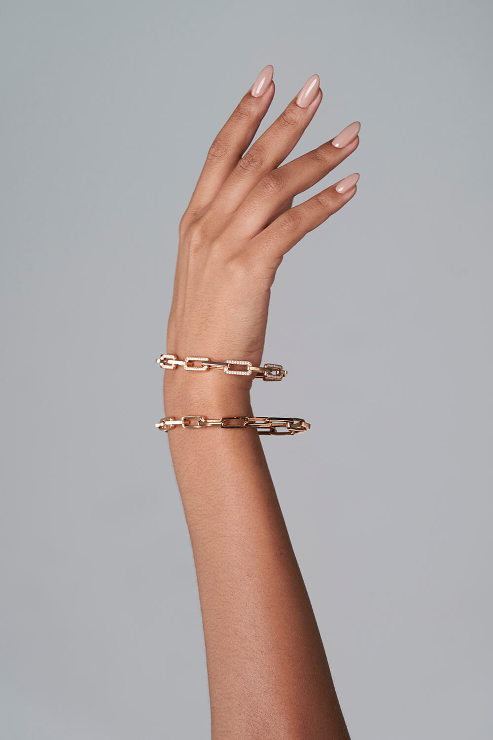 Diamonds Link Bracelet: A Personal Elegance