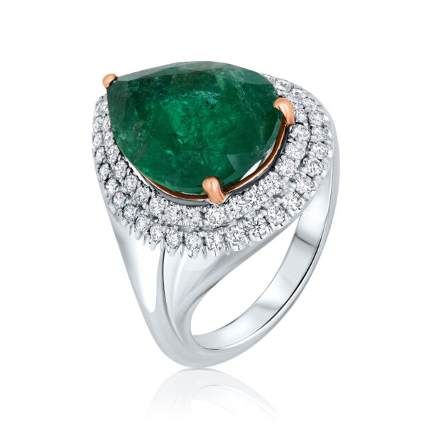 pear shape emerald ring